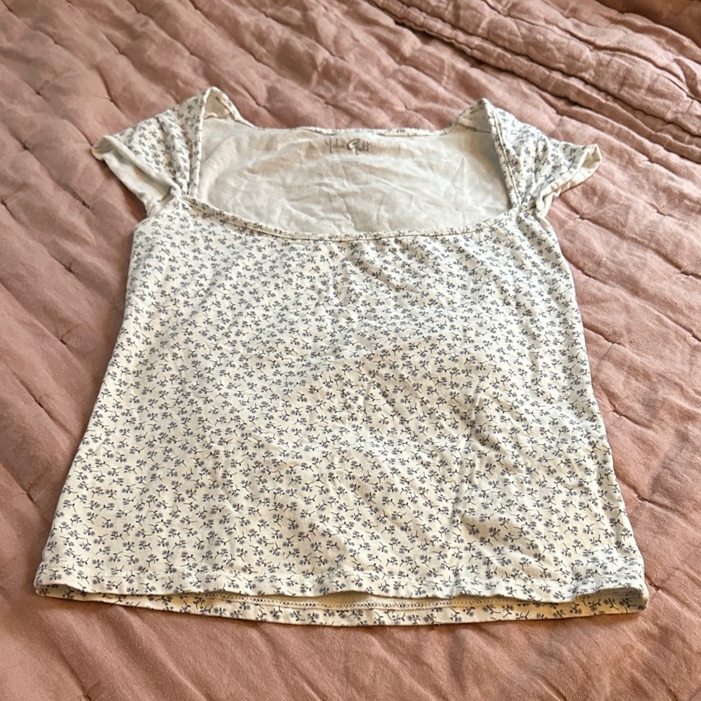 Brandy Melville White and Blue Floral Top